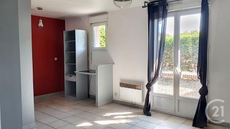 appartement à louer - 2 pièces - 39,3 m2 - AUXERRE - 89 - BOURGOGNE