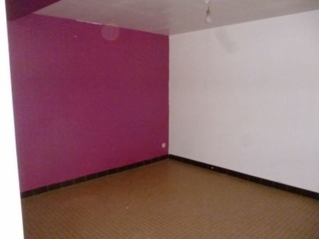 Afficher la photo en grand appartement à louer - 2 pièces - 49.5 m2 - COULANGES LA VINEUSE - 89 - BOURGOGNE - Century 21 Martinot Immobilier