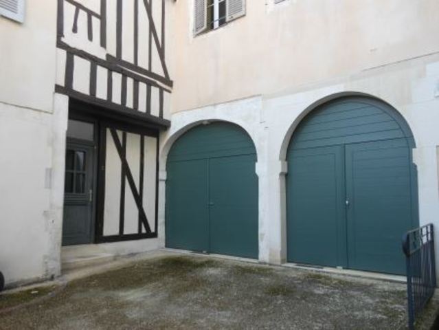 Afficher la photo en grand appartement à louer - 3 pièces - 70.0 m2 - AUXERRE - 89 - BOURGOGNE - Century 21 Martinot Immobilier