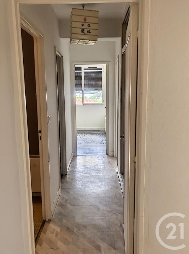 Afficher la photo en grand Appartement F3 à vendre - 3 pièces - 72.12 m2 - AUXERRE - 89 - BOURGOGNE - Century 21 Martinot Immobilier