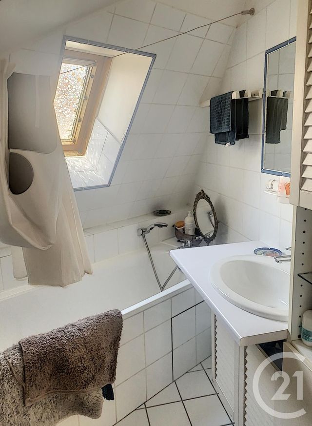 Appartement F2 à louer - 2 pièces - 48.0 m2 - TOUCY - 89 - BOURGOGNE - Century 21 Martinot Immobilier Appartement F2 à louer - 2 pièces - 48.0 m2 - TOUCY - 89 - BOURGOGNE - Century 21 Martinot Immobilier