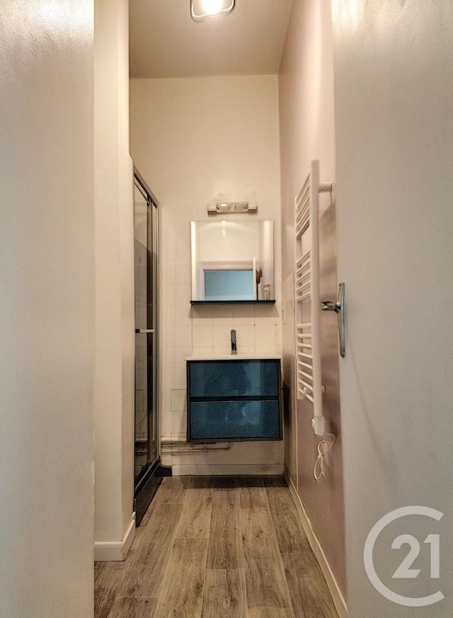 Afficher la photo en grand Appartement T2 à louer - 2 pièces - 37.0 m2 - AUXERRE - 89 - BOURGOGNE - Century 21 Martinot Immobilier