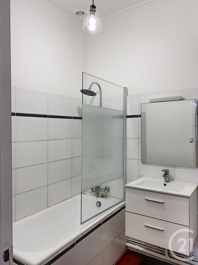 Appartement F3 à louer - 3 pièces - 61.01 m2 - AUXERRE - 89 - BOURGOGNE - Century 21 Martinot Immobilier Appartement F3 à louer - 3 pièces - 61.01 m2 - AUXERRE - 89 - BOURGOGNE - Century 21 Martinot Immobilier