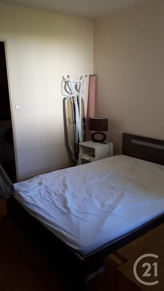 Appartement F3 à louer - 3 pièces - 74.0 m2 - AUXERRE - 89 - BOURGOGNE - Century 21 Martinot Immobilier Appartement F3 à louer - 3 pièces - 74.0 m2 - AUXERRE - 89 - BOURGOGNE - Century 21 Martinot Immobilier