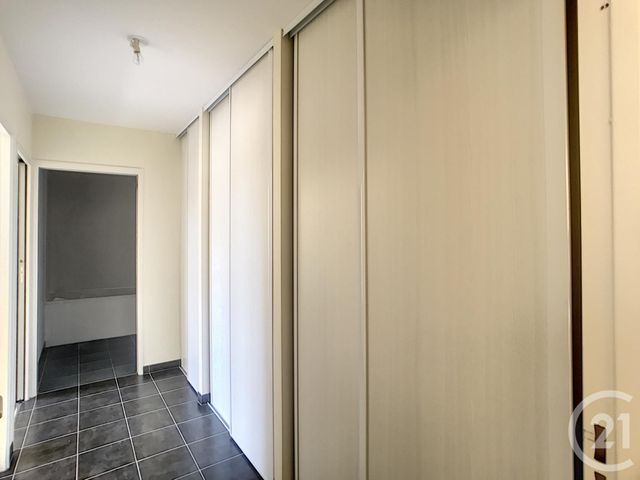 Appartement F3 à louer - 3 pièces - 76.0 m2 - AUXERRE - 89 - BOURGOGNE - Century 21 Martinot Immobilier Appartement F3 à louer - 3 pièces - 76.0 m2 - AUXERRE - 89 - BOURGOGNE - Century 21 Martinot Immobilier
