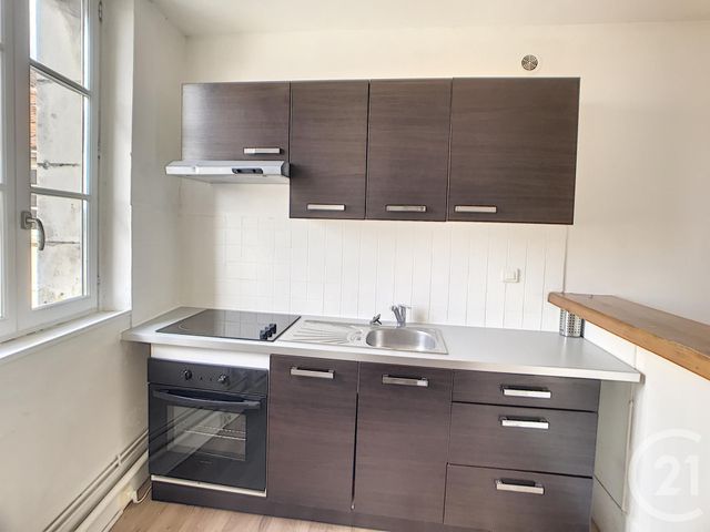 Appartement F2 à louer - 2 pièces - 45.0 m2 - AUXERRE - 89 - BOURGOGNE - Century 21 Martinot Immobilier Appartement F2 à louer - 2 pièces - 45.0 m2 - AUXERRE - 89 - BOURGOGNE - Century 21 Martinot Immobilier