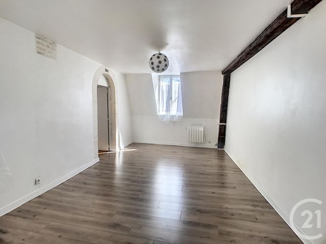 Appartement F2 à louer - 2 pièces - 45.0 m2 - AUXERRE - 89 - BOURGOGNE - Century 21 Martinot Immobilier Appartement F2 à louer - 2 pièces - 45.0 m2 - AUXERRE - 89 - BOURGOGNE - Century 21 Martinot Immobilier