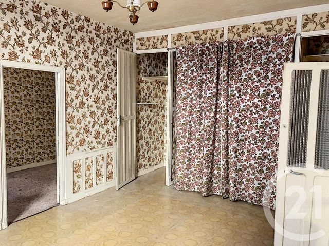 Appartement F2 à vendre - 2 pièces - 36.5 m2 - AUXERRE - 89 - BOURGOGNE - Century 21 Martinot Immobilier Appartement F2 à vendre - 2 pièces - 36.5 m2 - AUXERRE - 89 - BOURGOGNE - Century 21 Martinot Immobilier