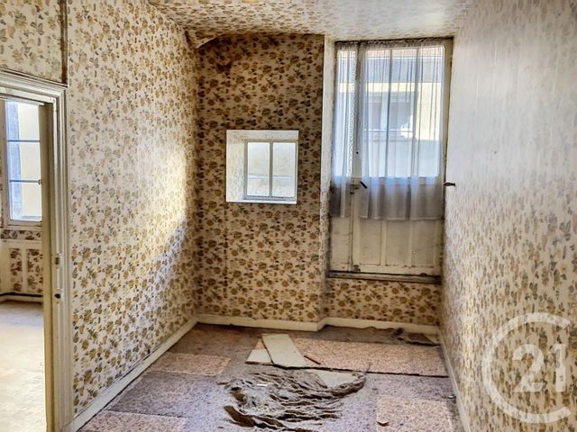 Appartement F2 à vendre - 2 pièces - 36.5 m2 - AUXERRE - 89 - BOURGOGNE - Century 21 Martinot Immobilier Appartement F2 à vendre - 2 pièces - 36.5 m2 - AUXERRE - 89 - BOURGOGNE - Century 21 Martinot Immobilier