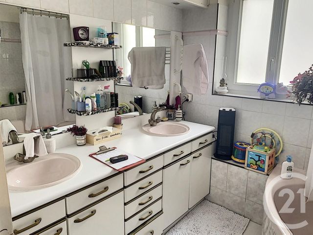 maison à louer - 3 pièces - 64.0 m2 - AUXERRE - 89 - BOURGOGNE - Century 21 Martinot Immobilier