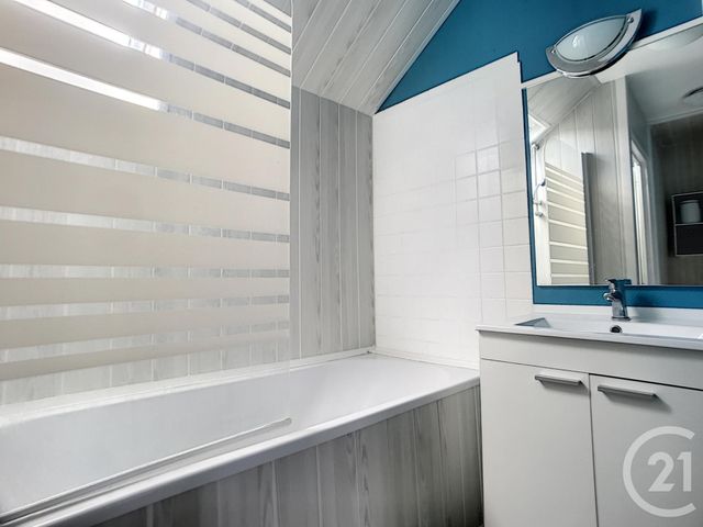 Appartement F2 à louer - 2 pièces - 58.0 m2 - AUXERRE - 89 - BOURGOGNE - Century 21 Martinot Immobilier Appartement F2 à louer - 2 pièces - 58.0 m2 - AUXERRE - 89 - BOURGOGNE - Century 21 Martinot Immobilier