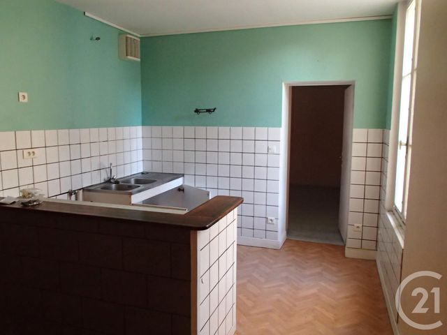 Appartement F3 à vendre - 3 pièces - 74.78 m2 - ANCY LE FRANC - 89 - BOURGOGNE - Century 21 Martinot Immobilier Appartement F3 à vendre - 3 pièces - 74.78 m2 - ANCY LE FRANC - 89 - BOURGOGNE - Century 21 Martinot Immobilier