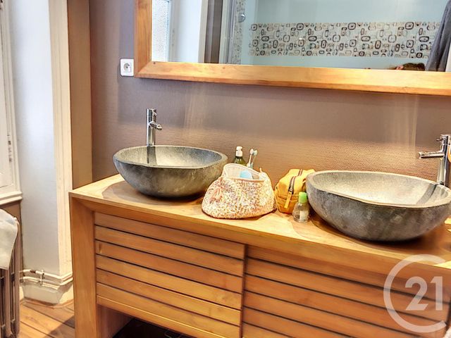 Appartement F4 à louer - 4 pièces - 134.9 m2 - AUXERRE - 89 - BOURGOGNE - Century 21 Martinot Immobilier Appartement F4 à louer - 4 pièces - 134.9 m2 - AUXERRE - 89 - BOURGOGNE - Century 21 Martinot Immobilier