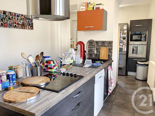 Appartement F4 à louer - 4 pièces - 134.9 m2 - AUXERRE - 89 - BOURGOGNE - Century 21 Martinot Immobilier Appartement F4 à louer - 4 pièces - 134.9 m2 - AUXERRE - 89 - BOURGOGNE - Century 21 Martinot Immobilier