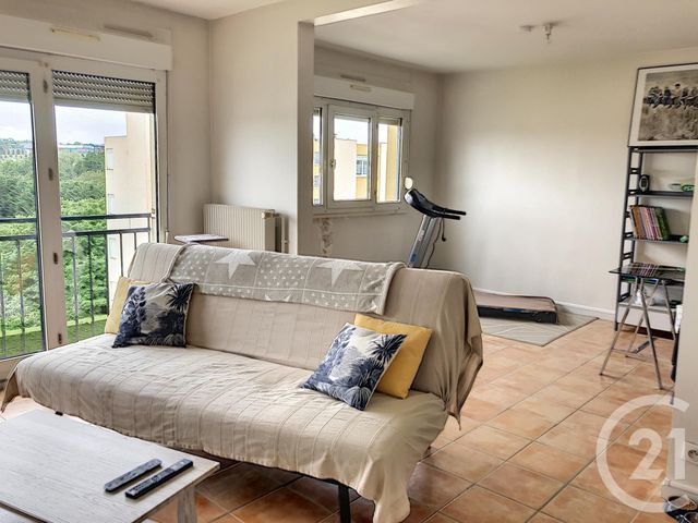 Afficher la photo en grand Appartement F3 à louer - 3 pièces - 79.0 m2 - AUXERRE - 89 - BOURGOGNE - Century 21 Martinot Immobilier