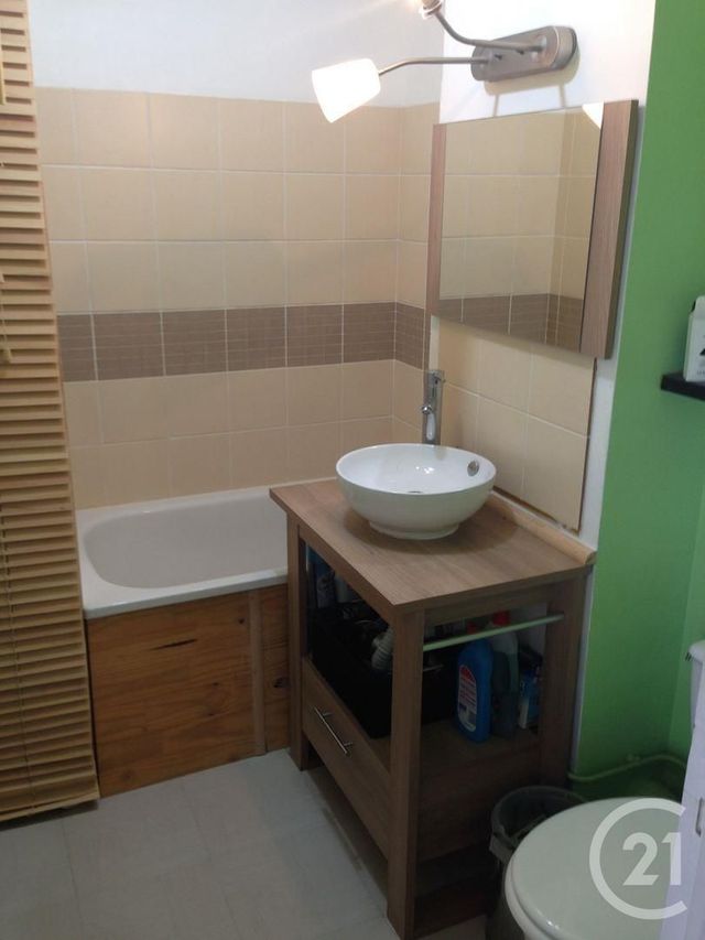 Appartement F2 à louer - 2 pièces - 32.0 m2 - AUXERRE - 89 - BOURGOGNE - Century 21 Martinot Immobilier Appartement F2 à louer - 2 pièces - 32.0 m2 - AUXERRE - 89 - BOURGOGNE - Century 21 Martinot Immobilier