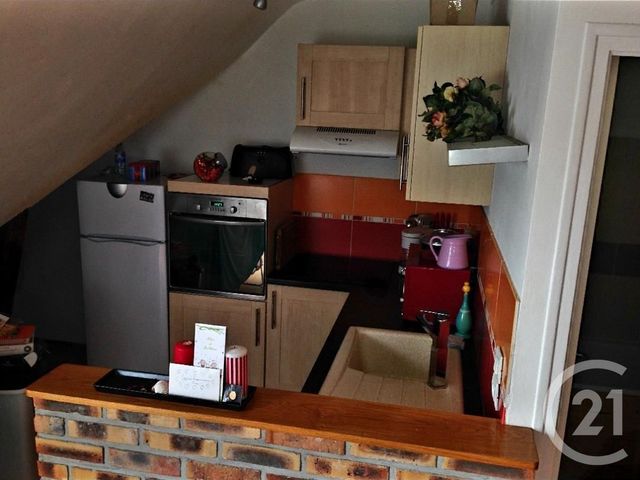 Appartement F2 à louer - 2 pièces - 32.0 m2 - AUXERRE - 89 - BOURGOGNE - Century 21 Martinot Immobilier Appartement F2 à louer - 2 pièces - 32.0 m2 - AUXERRE - 89 - BOURGOGNE - Century 21 Martinot Immobilier