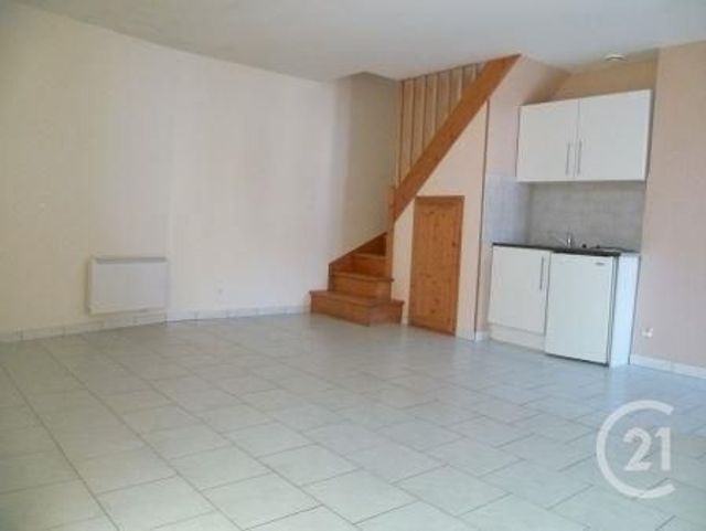 Afficher la photo en grand Appartement F2 à louer - 2 pièces - 38.0 m2 - ST BRIS LE VINEUX - 89 - BOURGOGNE - Century 21 Martinot Immobilier