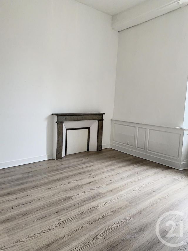 Afficher la photo en grand Appartement F3 à louer - 3 pièces - 66.0 m2 - AUXERRE - 89 - BOURGOGNE - Century 21 Martinot Immobilier