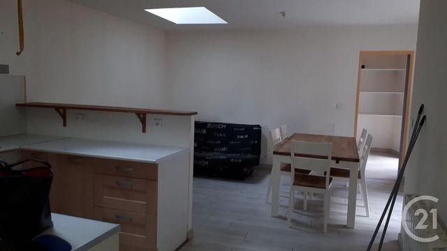 Afficher la photo en grand Appartement F2 à louer - 2 pièces - 49.0 m2 - ST BRIS LE VINEUX - 89 - BOURGOGNE - Century 21 Martinot Immobilier