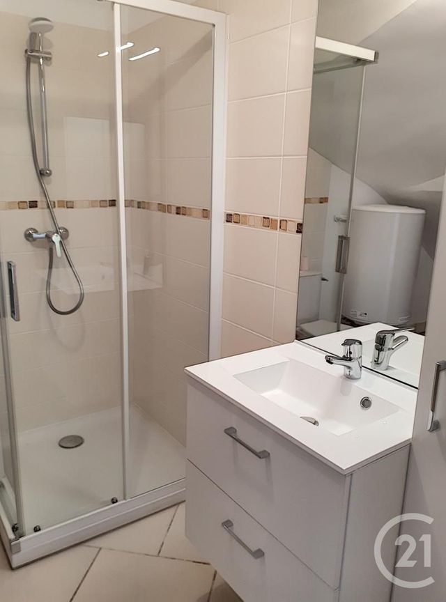 Afficher la photo en grand Appartement F2 à louer - 2 pièces - 41.0 m2 - AUXERRE - 89 - BOURGOGNE - Century 21 Martinot Immobilier