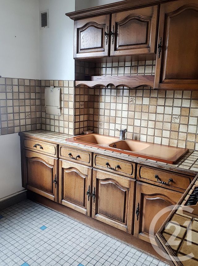 Afficher la photo en grand Appartement F2 à louer - 2 pièces - 68.0 m2 - AUXERRE - 89 - BOURGOGNE - Century 21 Martinot Immobilier