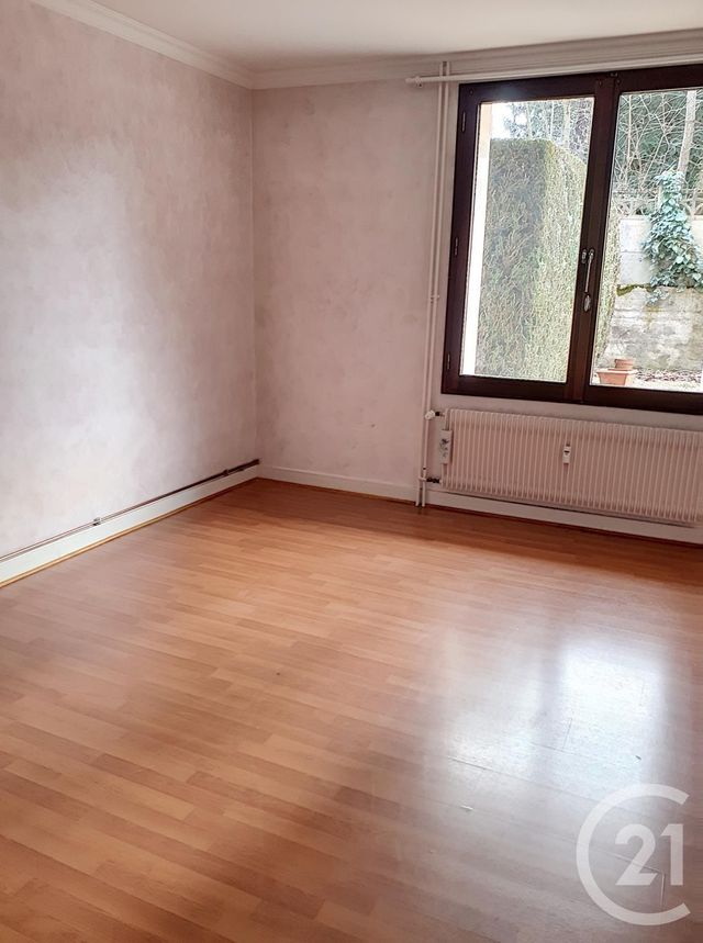 Afficher la photo en grand Appartement F2 à louer - 2 pièces - 68.0 m2 - AUXERRE - 89 - BOURGOGNE - Century 21 Martinot Immobilier