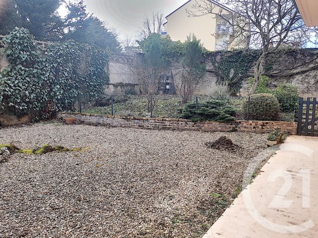 Afficher la photo en grand Appartement F2 à louer - 2 pièces - 68.0 m2 - AUXERRE - 89 - BOURGOGNE - Century 21 Martinot Immobilier