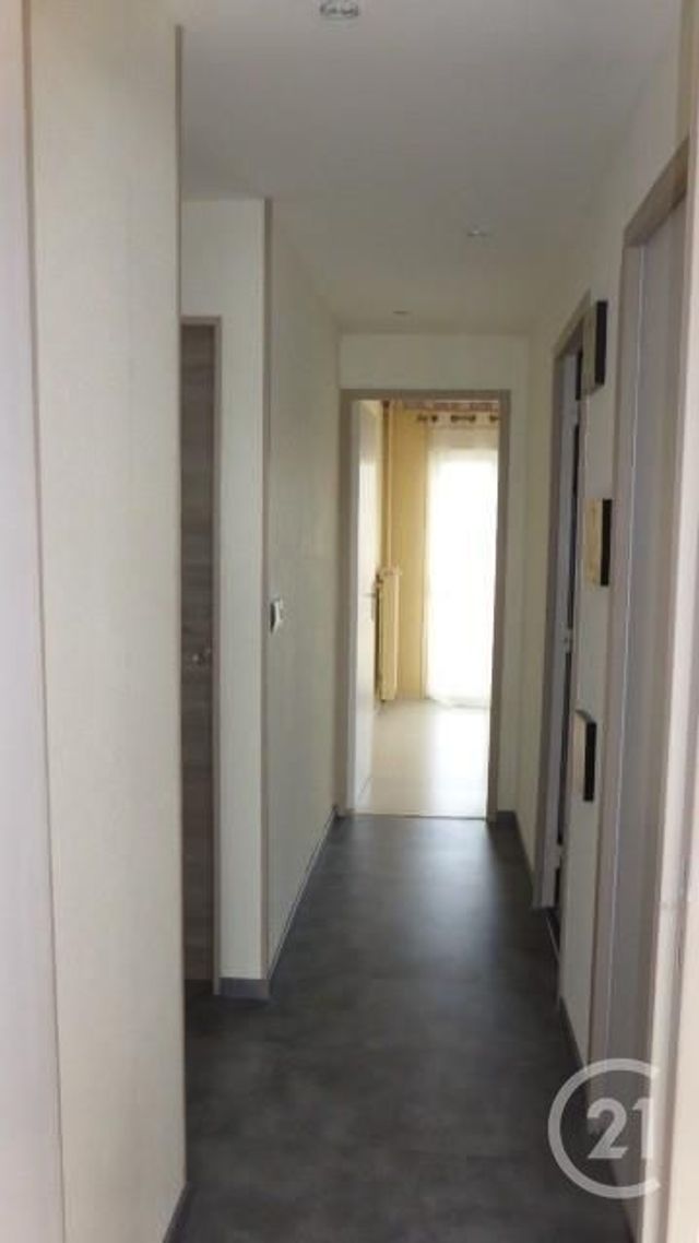 Afficher la photo en grand Appartement F3 à vendre - 4 pièces - 77.74 m2 - AUXERRE - 89 - BOURGOGNE - Century 21 Martinot Immobilier