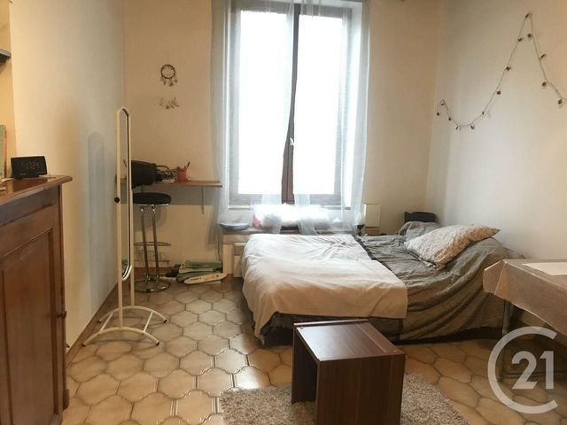 Afficher la photo en grand Studio à louer - 1 pièce - 19.7 m2 - AUXERRE - 89 - BOURGOGNE - Century 21 Martinot Immobilier
