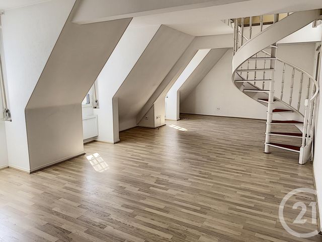 Appartement F5 à vendre - 5 pièces - 99.95 m2 - AUXERRE - 89 - BOURGOGNE - Century 21 Martinot Immobilier