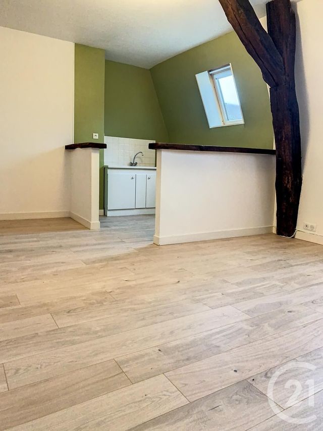 Appartement F1 à louer - 1 pièce - 28.0 m2 - AUXERRE - 89 - BOURGOGNE - Century 21 Martinot Immobilier