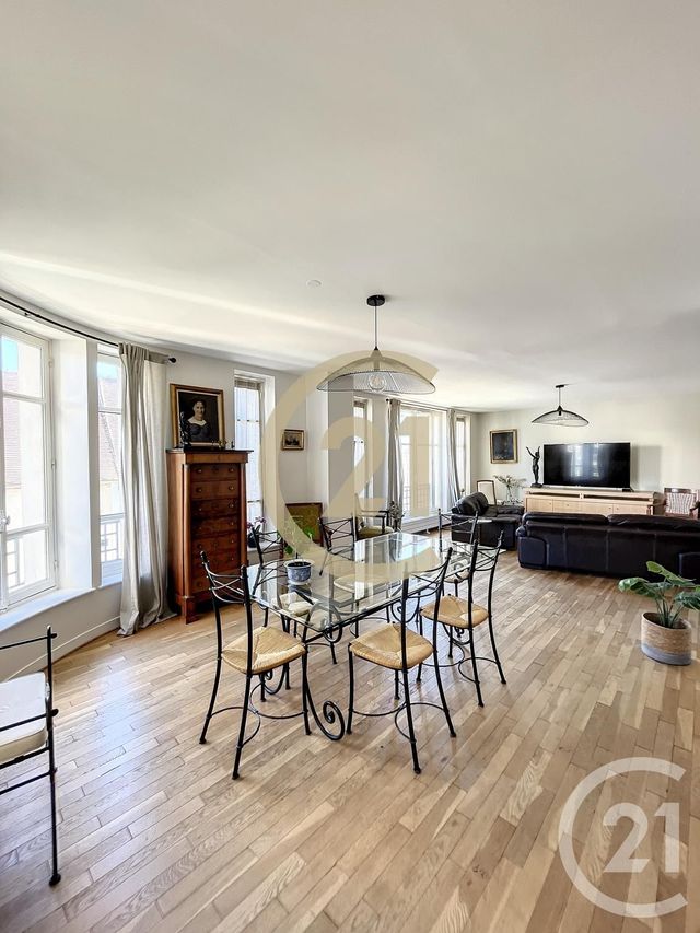 Appartement F5 à vendre - 5 pièces - 151.6 m2 - AUXERRE - 89 - BOURGOGNE - Century 21 Martinot Immobilier