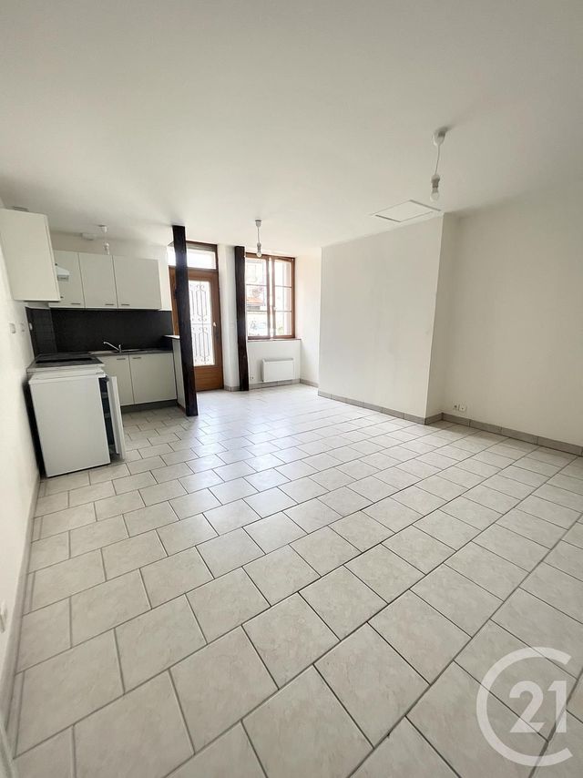 Appartement F2 à louer - 2 pièces - 45.0 m2 - ST BRIS LE VINEUX - 89 - BOURGOGNE - Century 21 Martinot Immobilier