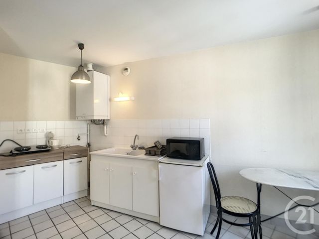 Studio à louer - 1 pièce - 25.0 m2 - AUXERRE - 89 - BOURGOGNE - Century 21 Martinot Immobilier
