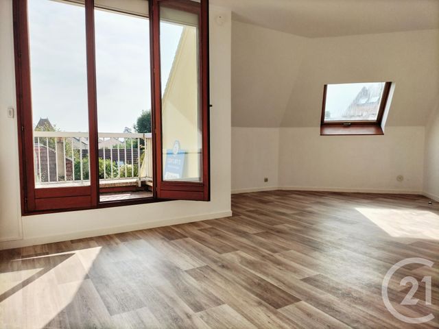 Appartement F1 à louer - 1 pièce - 29.1 m2 - AUXERRE - 89 - BOURGOGNE - Century 21 Martinot Immobilier