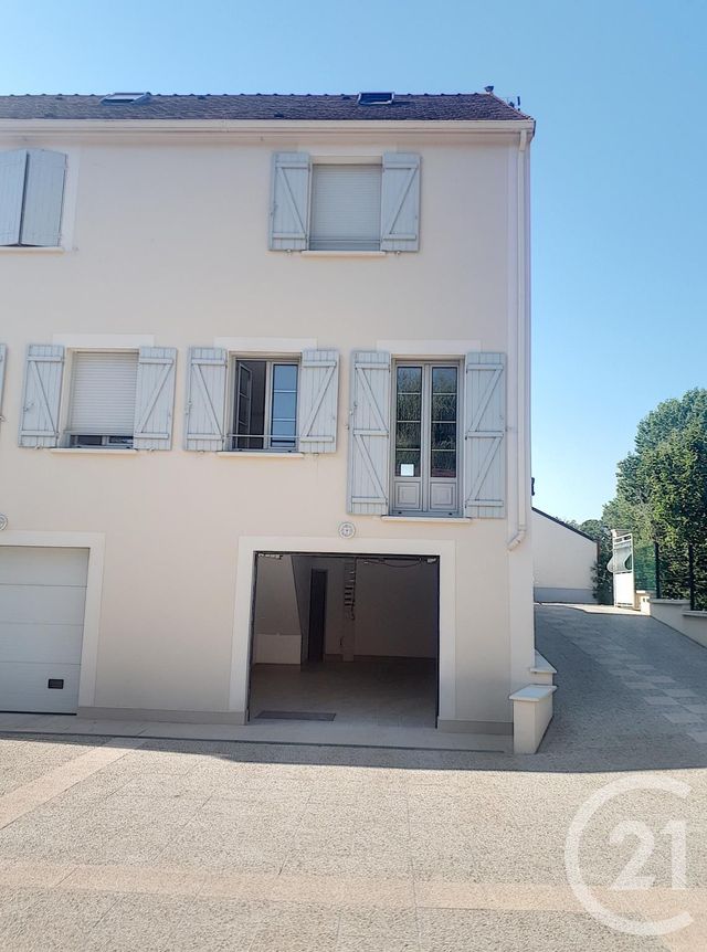 Appartement T4 à louer - 4 pièces - 78.0 m2 - ESCAMPS - 89 - BOURGOGNE - Century 21 Martinot Immobilier