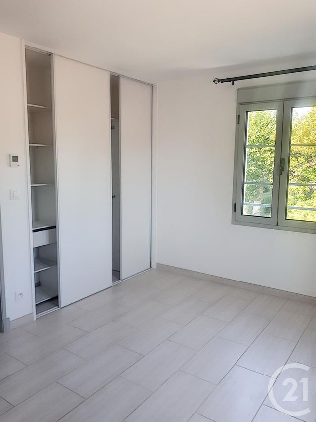 Appartement T4 à louer - 4 pièces - 78.0 m2 - ESCAMPS - 89 - BOURGOGNE - Century 21 Martinot Immobilier