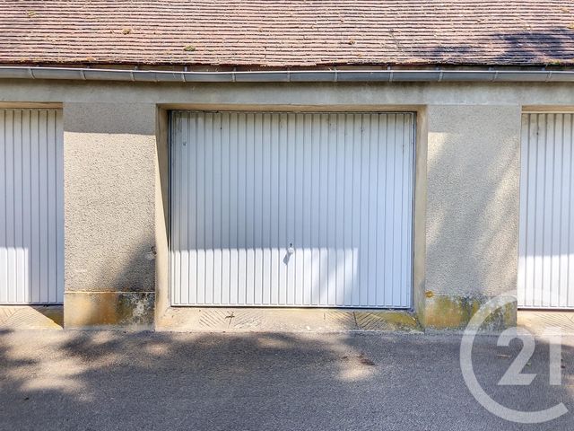 parking à louer - 15.0 m2 - AUXERRE - 89 - BOURGOGNE - Century 21 Martinot Immobilier