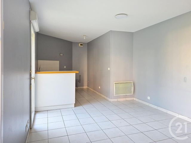 Appartement T3 à vendre - 3 pièces - 55.71 m2 - AUXERRE - 89 - BOURGOGNE - Century 21 Martinot Immobilier