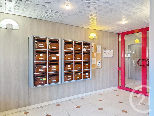 Appartement T3 à vendre - 3 pièces - 55.71 m2 - AUXERRE - 89 - BOURGOGNE - Century 21 Martinot Immobilier