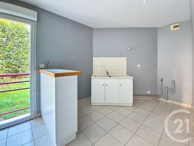 Appartement T3 à vendre - 3 pièces - 55.71 m2 - AUXERRE - 89 - BOURGOGNE - Century 21 Martinot Immobilier