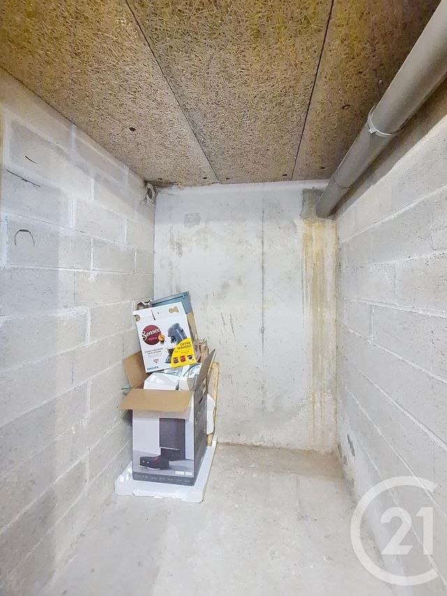 Appartement T3 à vendre - 3 pièces - 55.71 m2 - AUXERRE - 89 - BOURGOGNE - Century 21 Martinot Immobilier