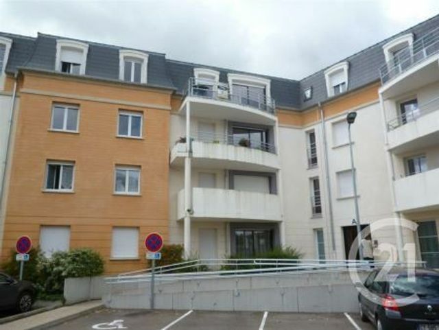 Appartement F1 à louer - 1 pièce - 41.7 m2 - AUXERRE - 89 - BOURGOGNE - Century 21 Martinot Immobilier