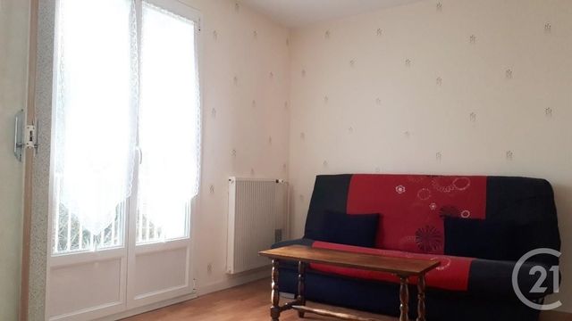 Appartement F1 à louer - 1 pièce - 29.3 m2 - AUXERRE - 89 - BOURGOGNE - Century 21 Martinot Immobilier