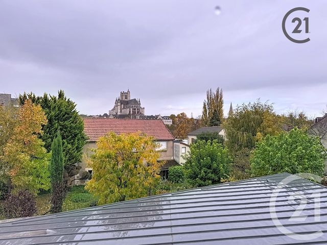 Afficher la photo en grand Appartement F3 à vendre - 3 pièces - 67.8 m2 - AUXERRE - 89 - BOURGOGNE - Century 21 Martinot Immobilier
