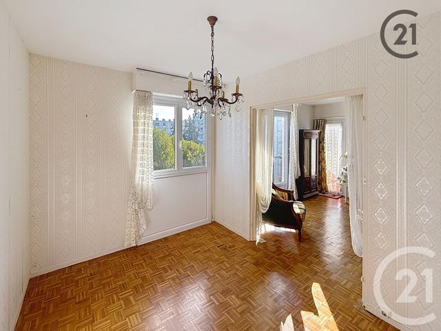 Appartement F3 à vendre - 3 pièces - 72.0 m2 - AUXERRE - 89 - BOURGOGNE - Century 21 Martinot Immobilier