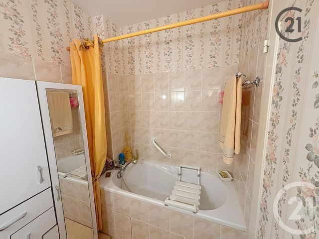 Appartement F3 à vendre - 3 pièces - 72.0 m2 - AUXERRE - 89 - BOURGOGNE - Century 21 Martinot Immobilier