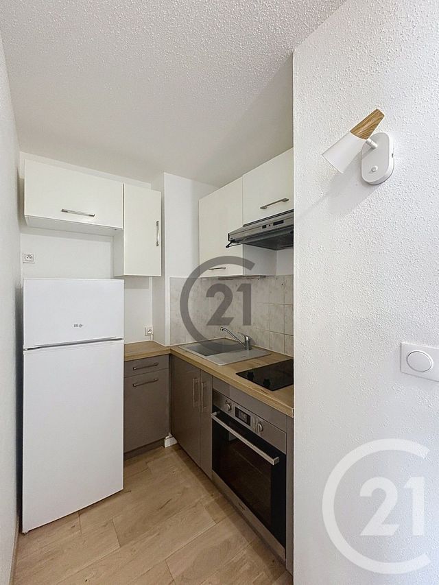 Appartement F2 à vendre - 2 pièces - 32.6 m2 - AUXERRE - 89 - BOURGOGNE - Century 21 Martinot Immobilier