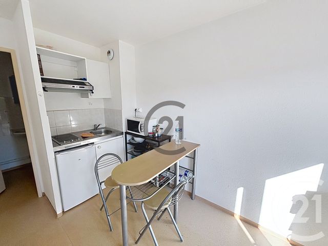 Appartement T1 à vendre - 1 pièce - 16.9 m2 - AUXERRE - 89 - BOURGOGNE - Century 21 Martinot Immobilier